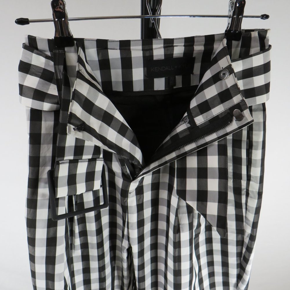 Kendall + Kylie Gingham Pants - Picture 2 of 8